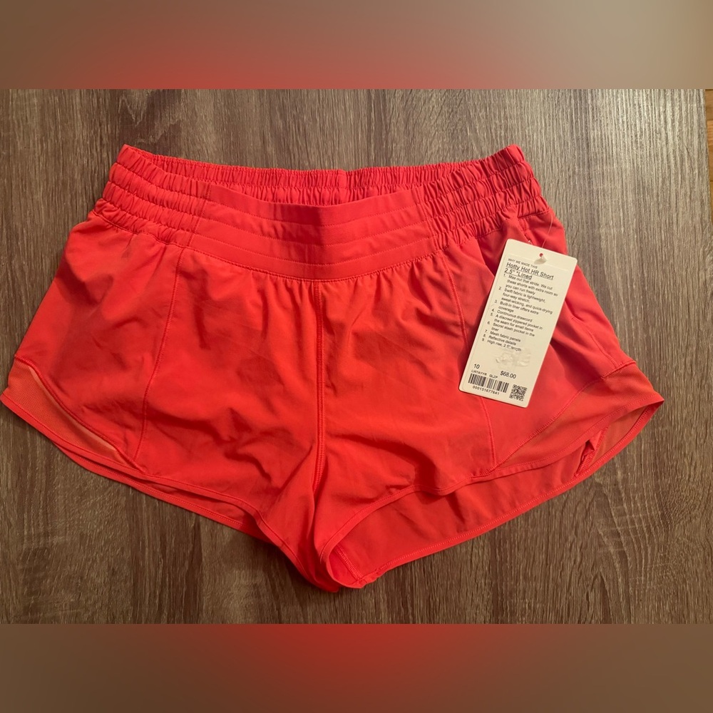 New with tags Lululemon Hotty hot high rise lined short 2.5”, Glaze Pink size 10 - Picture 4 of 11
